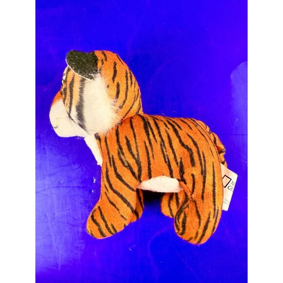 McDonald's National Geographic Kids 4" Happy Meal Plush Toys 2018 Lot of 4 - Picture 8 of 15